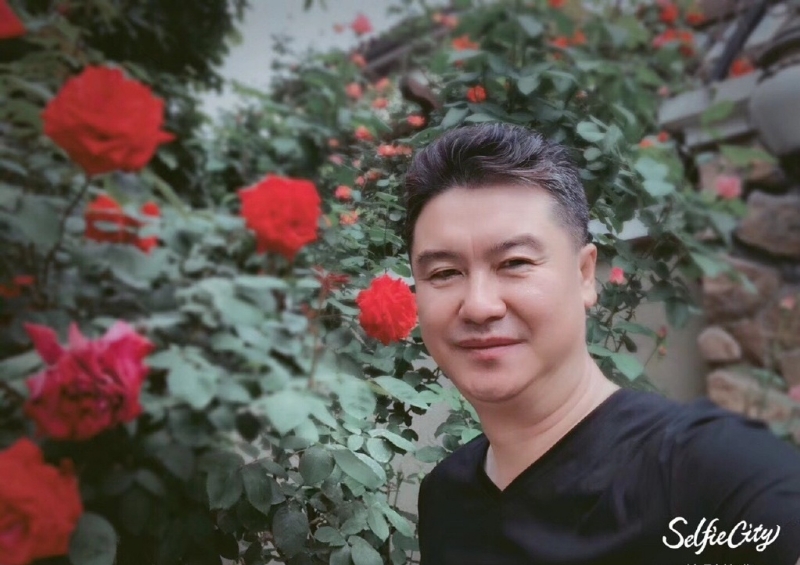 姓李名光耀的第一张照片--香港蓝颜知己交友网