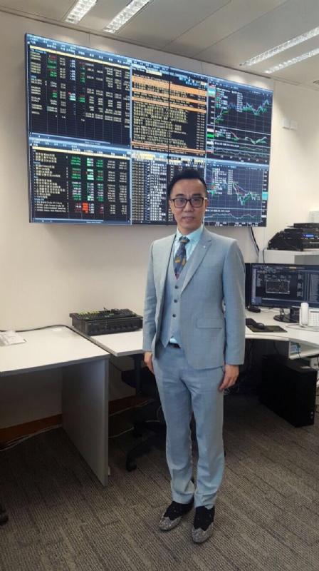 缘来是你的第一张照片--香港蓝颜知己交友网