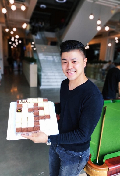 戏如人生的第二张照片--香港蓝颜知己交友网