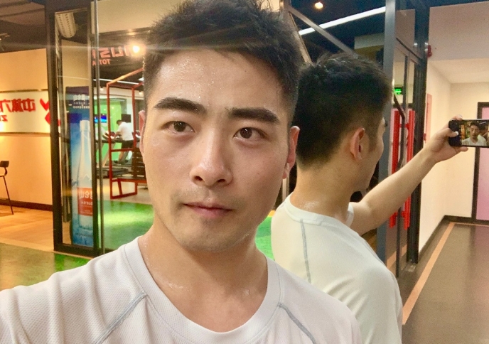 迁就的第一张照片--香港蓝颜知己交友网