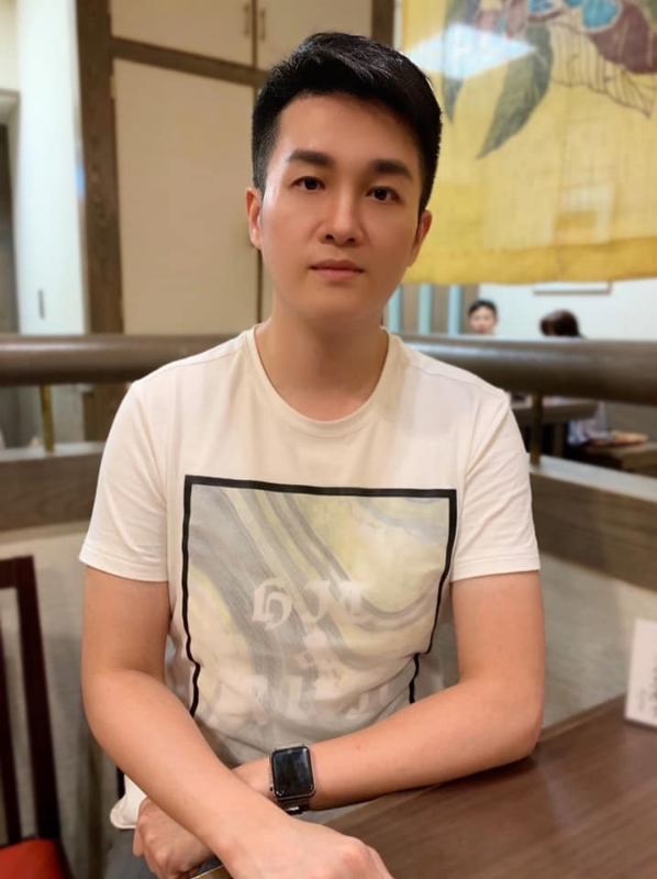 岁月流逝的第二张照片--香港蓝颜知己交友网