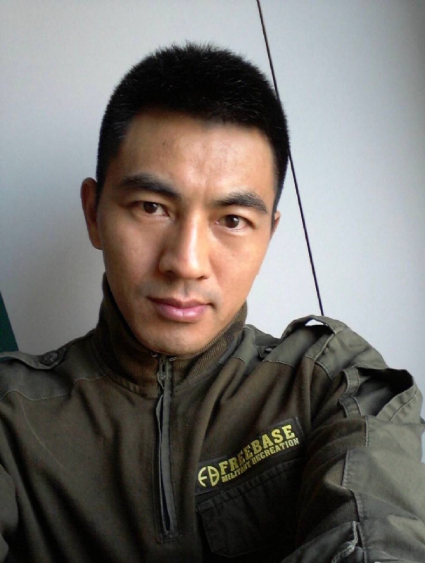 鐵血柔情的第一张照片--香港蓝颜知己交友网