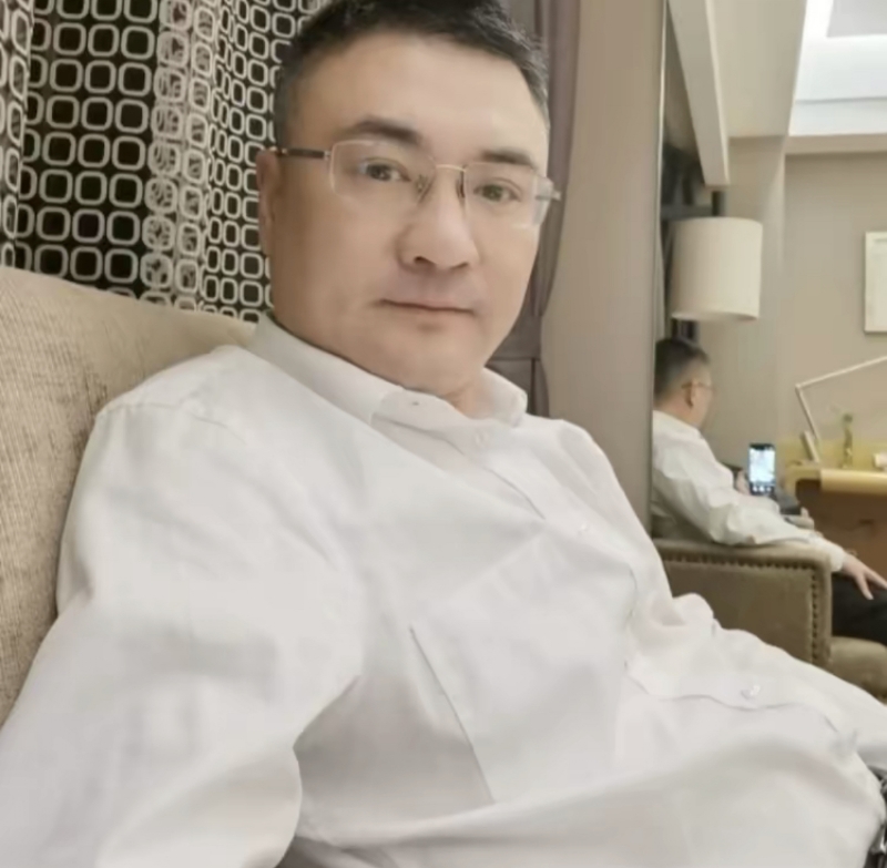 追逐的第二张照片--香港蓝颜知己交友网