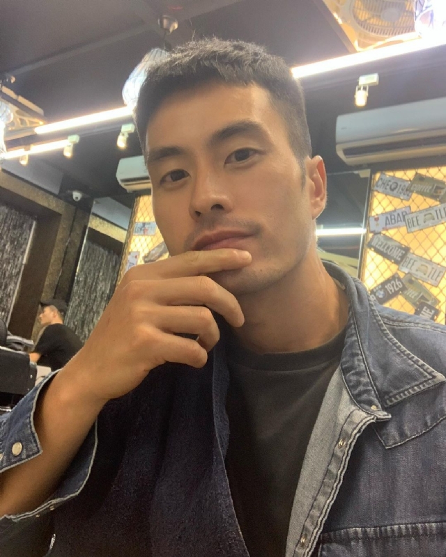 伟业强哥的第一张照片--香港蓝颜知己交友网