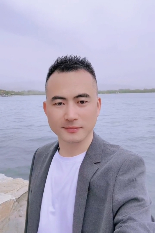 一往情深的第一张照片--香港蓝颜知己交友网