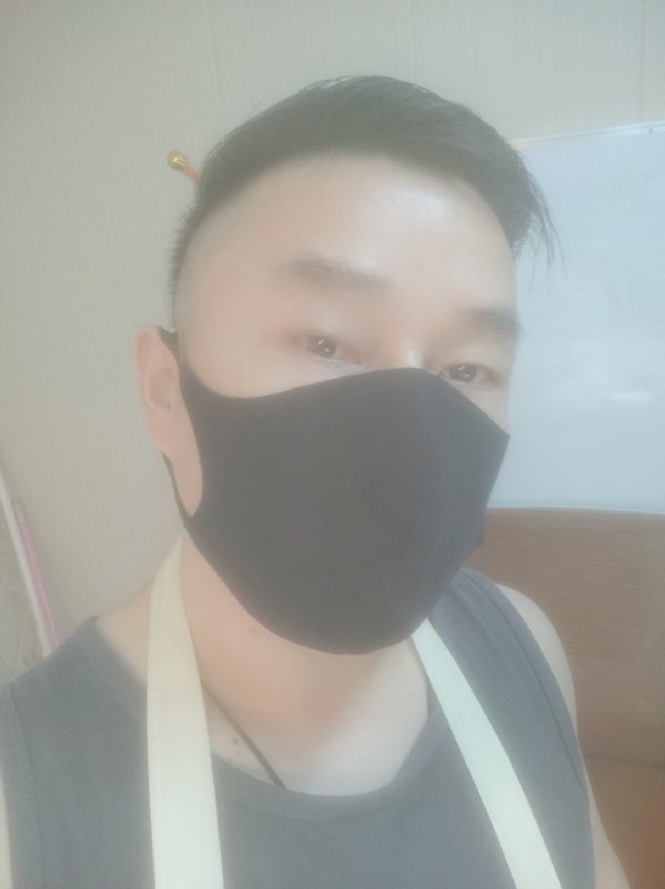 Poluk秦的第二张照片--香港蓝颜知己交友网